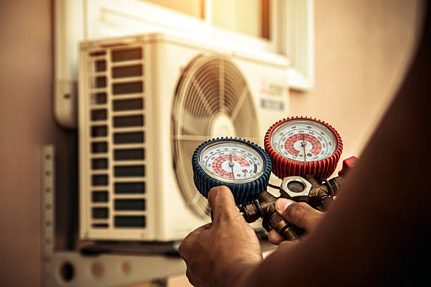 Professional Ductwork Repair technician working in Rudy, AR